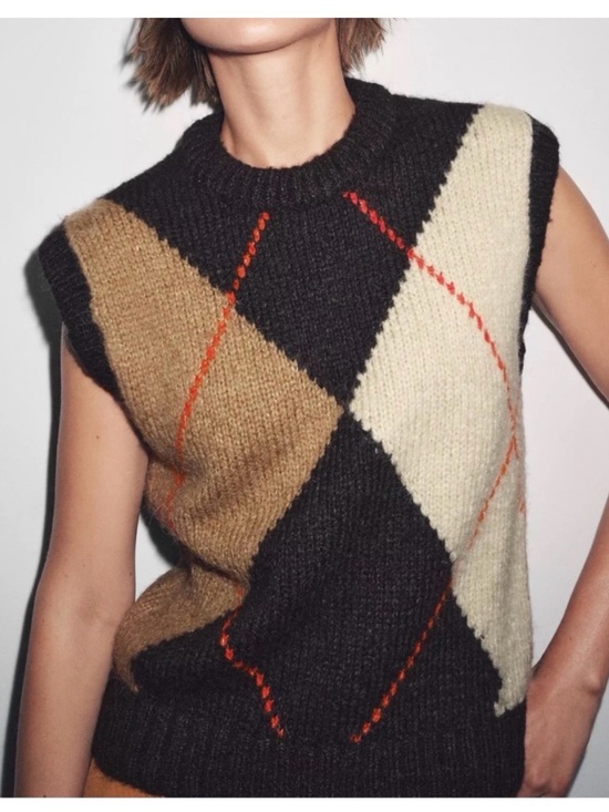Zara Sweaters - Zara Black, Cream & Brown Argyle Knit Sleeveless Sweater Vest